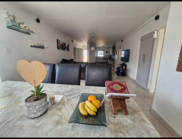 3 BEDROOM TOWNHOUSE TO LET IN PARKRAND